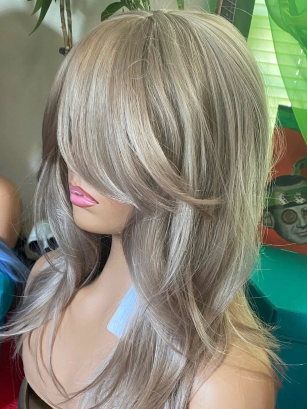 Rose silver ash layered wig with highlights